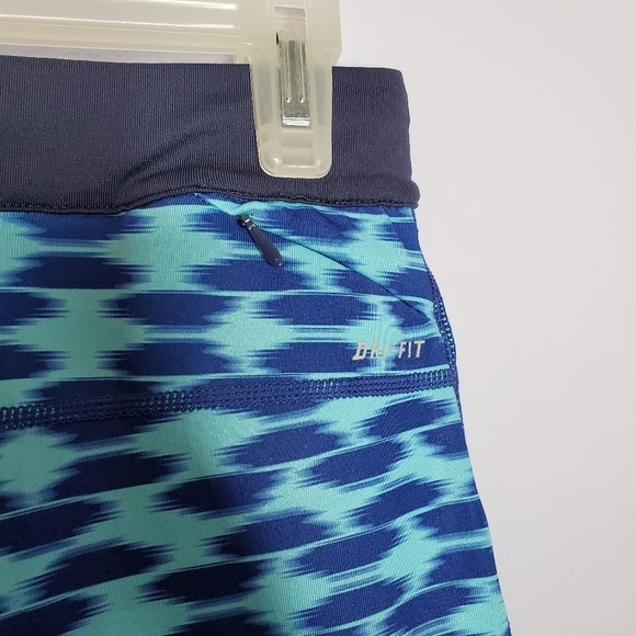Nike Dri-Fit Blue Printed Run Relay Crop Leggings - Picture 9 of 12